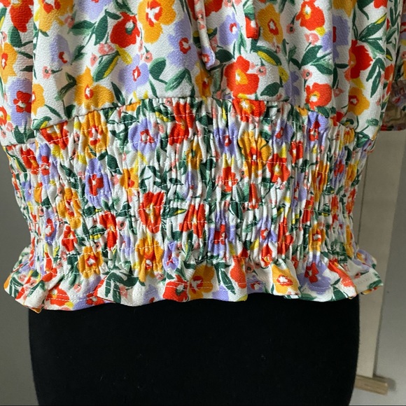 NWT S.C. Society Cropped Floral Peasant Top - Picture 9 of 9